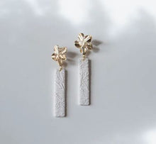 Load image into Gallery viewer, Altea - Flower Pastel White Dangle Earrings

