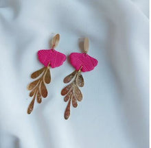 Load image into Gallery viewer, Cassia Dangle Earrings
