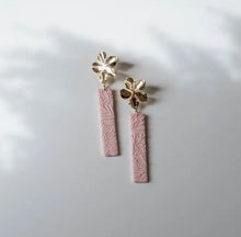 Load image into Gallery viewer, Altea - Flower Pastel Pink Dangle Earrings
