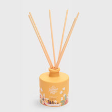 Load image into Gallery viewer, The Handmade Soap Company Reed Diffuser - Lemongrass &amp; Cedarwood
