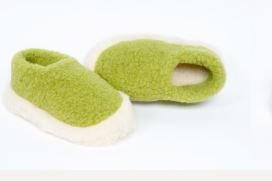 Yoko Wool Pea Green Siberian Slippers